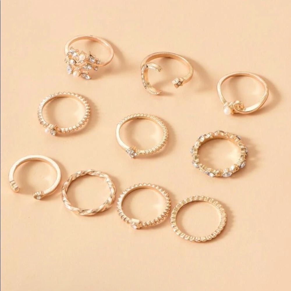 Gold 𝅺3/$30 10pc Moon Star Rhinestone Ring Set - Picture 3 of 3